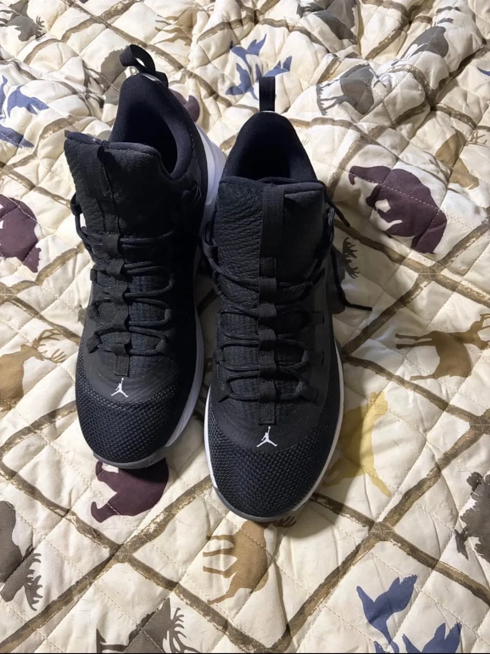 Jordan Men's Black and White Athletic Sneakers